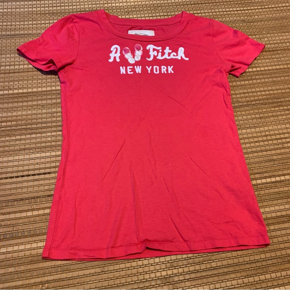 Abercrombie & Fitch hot pink t shirt size M